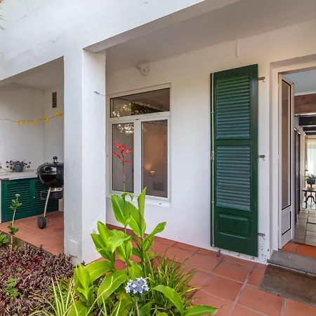 Charm House In The Heart - Azorean Butler Daire *