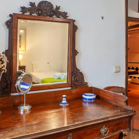 Charm House In The Heart - Azorean Butler