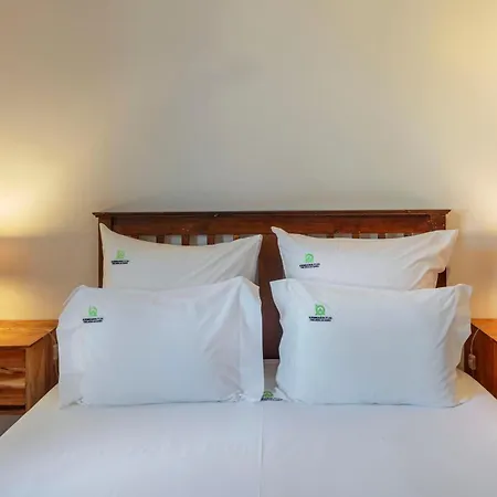 Charm House In The Heart - Azorean Butler *