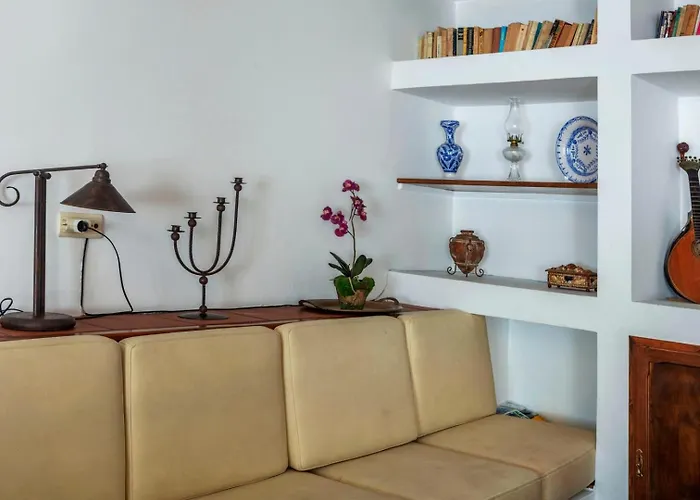 Charm House In The Heart - Azorean Butler * Ponta Delgada