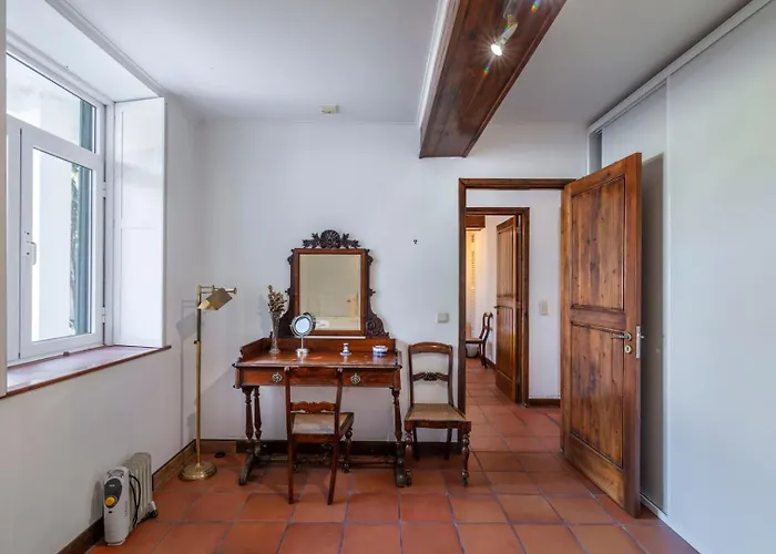 Charm House In The Heart - Azorean Butler