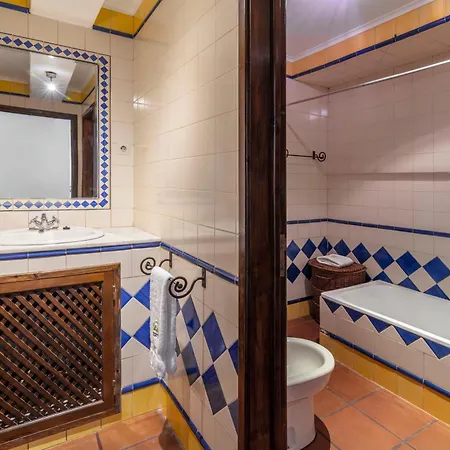 Apartament Charm House In The Heart - Azorean Butler Ponta Delgada