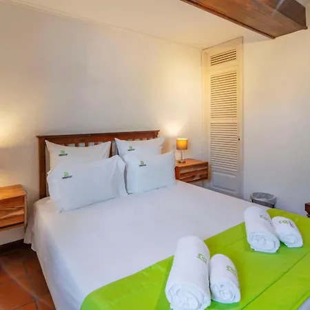Charm House - Center Oasis W/ Private Garden Apartment *