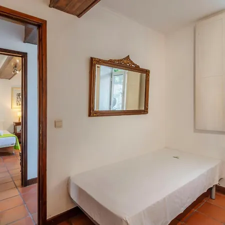 Apartment Charm House - Center Oasis W/ Private Garden *