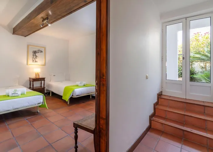 Charm House In The Heart - Azorean Butler 아파트 *