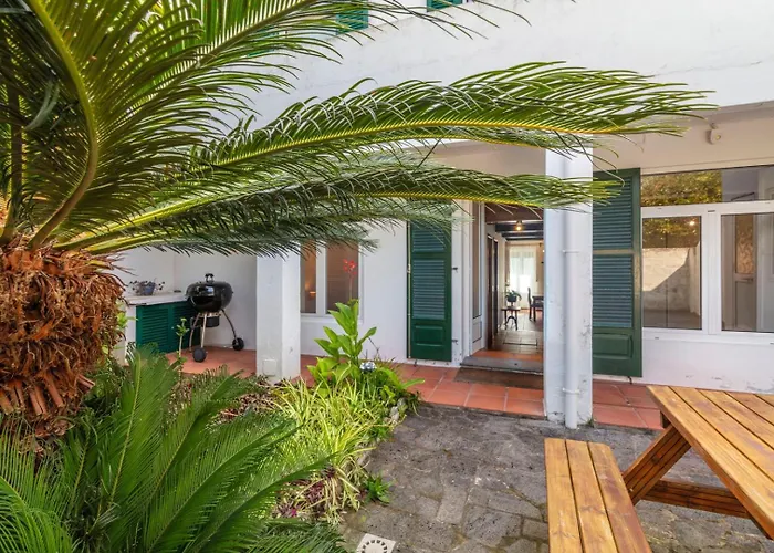 아파트 Charm House In The Heart - Azorean Butler